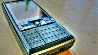 Use a White Noise Ringtone to Find Your Lost Cellphone Faster